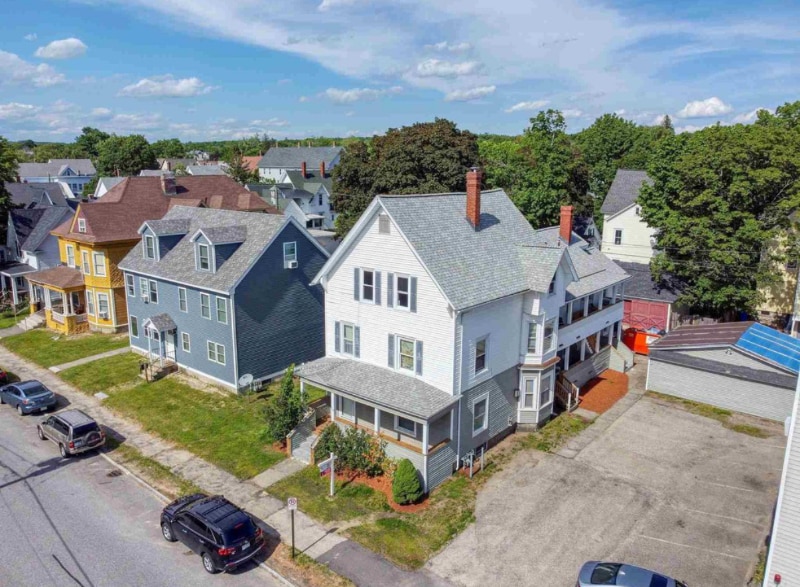 715 Union St in Manchester, NH - Building Photo