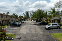 Village at Blue Lake in Pompano Beach, FL - Building Photo - Building Photo