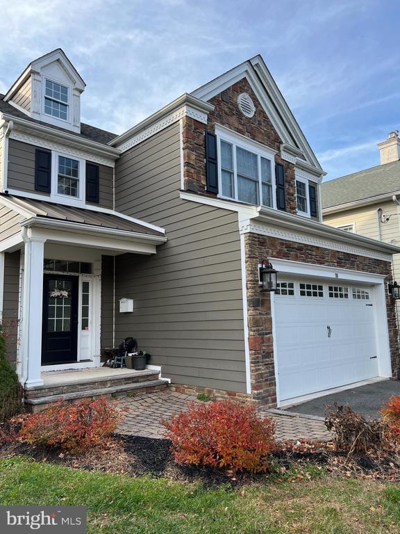 property at 10 Harris Rd