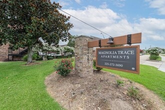 Magnolia Trace in Baton Rouge, LA - Foto de edificio - Building Photo