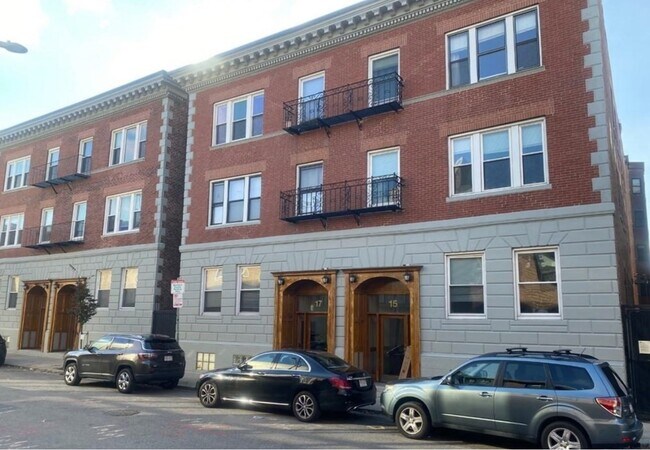 property at 14 Aberdeen St