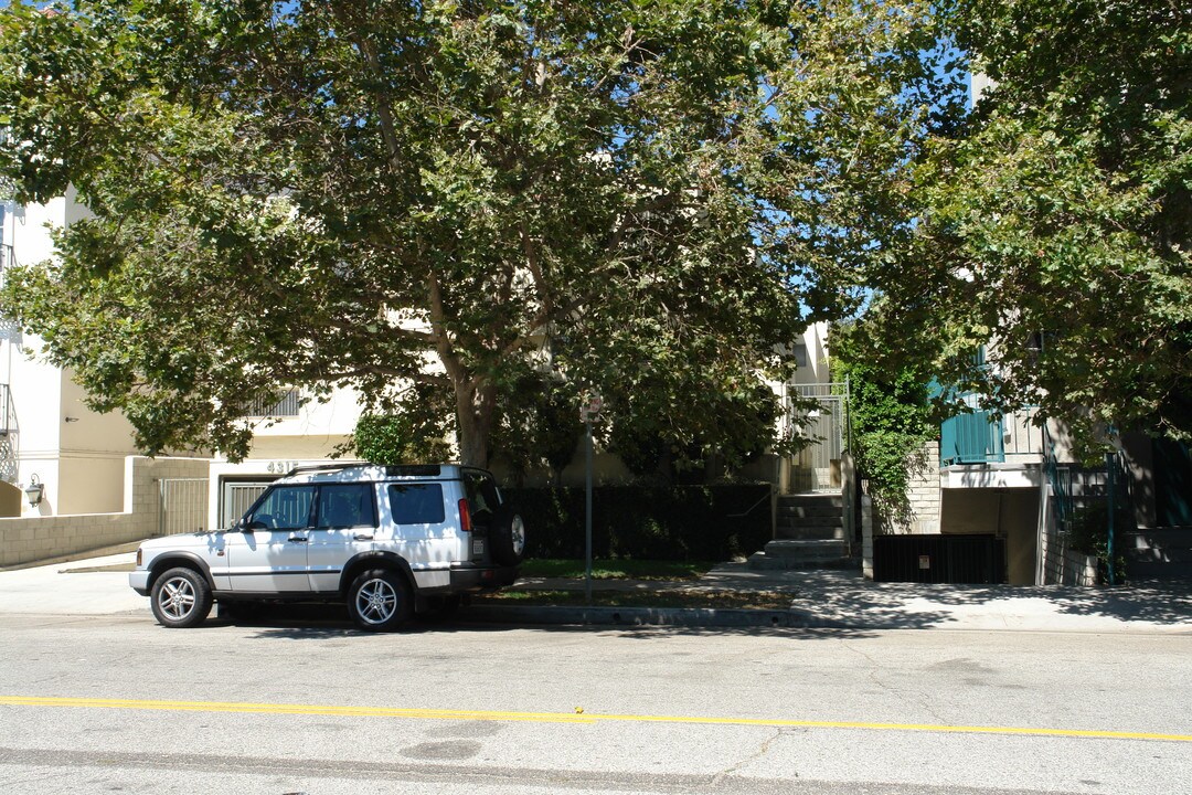 4315 Dixie Canyon Ave in Sherman Oaks, CA - Building Photo