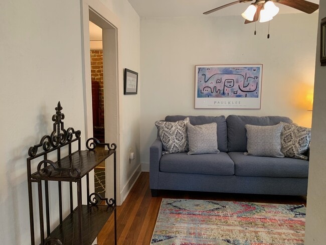 4036 Saint Charles Ave, Unit 1 in New Orleans, LA - Foto de edificio - Building Photo