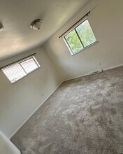 7926 Glen Orchard Dr in Cincinnati, OH - Building Photo - Building Photo