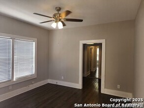 632 Rigsby Ave in San Antonio, TX - Building Photo - Building Photo