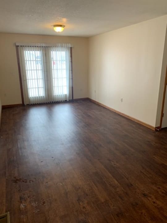 1106 Heather Dr, Unit 1 in Mahomet, IL - Foto de edificio - Building Photo
