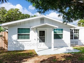36 Brooks Dr in Ormond Beach, FL - Building Photo