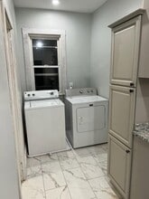 56 State St, Unit 2 in New Bedford, MA - Building Photo - Building Photo