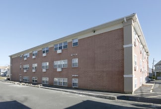 400-402 4th Ave in Asbury Park, NJ - Foto de edificio - Building Photo