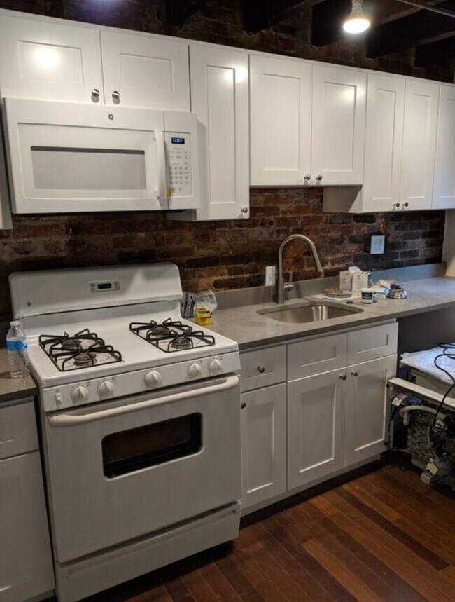 property at 734 S 4th St