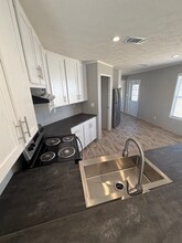 15915 S Flores St in San Antonio, TX - Building Photo - Building Photo