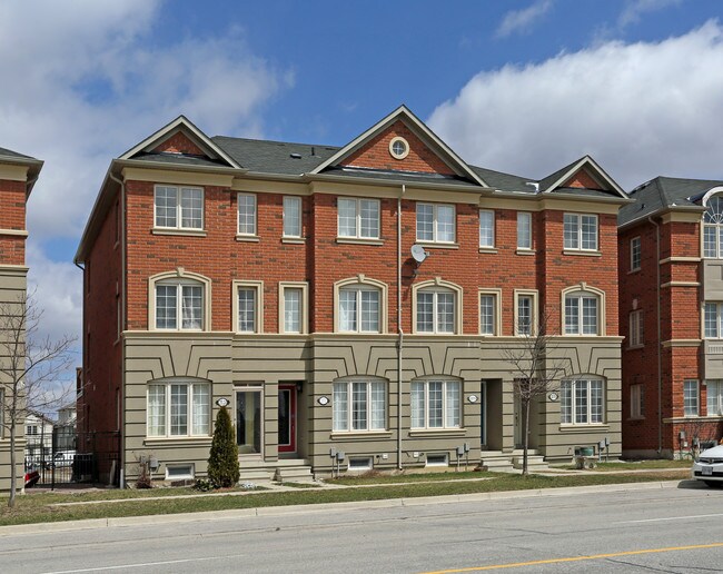 2570-2576 Bur Oak Ave