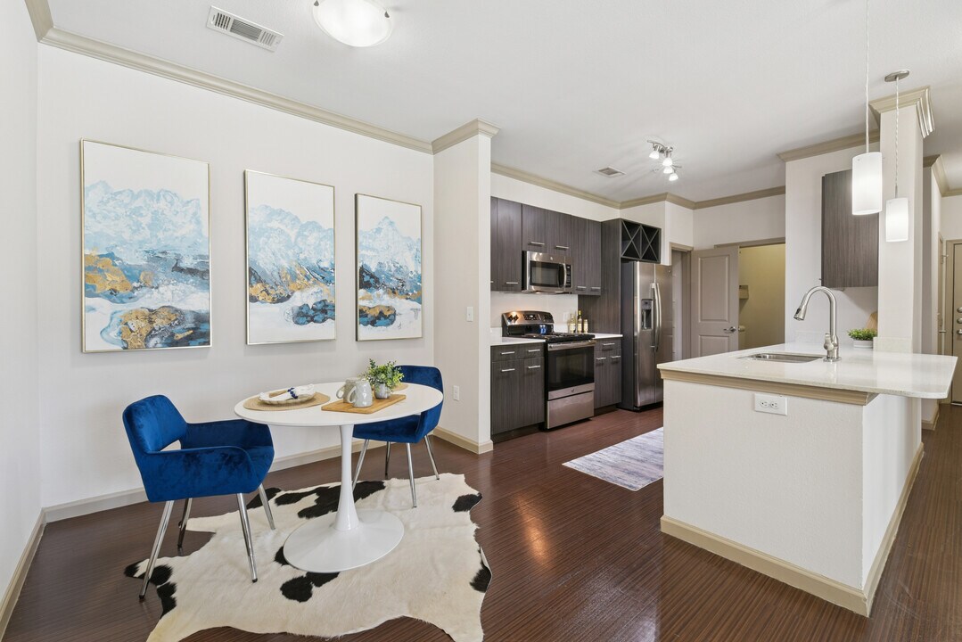 The View at Crown Ridge in San Antonio, TX - Foto de edificio