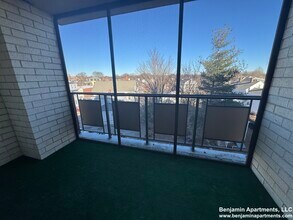 375 Massachusetts Ave, Unit 49 in Arlington, MA - Foto de edificio - Building Photo