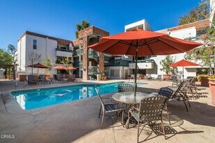 355 S Los Robles Ave, Unit 311 in Pasadena, CA - Building Photo