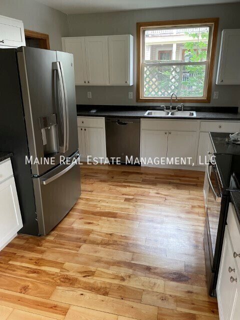 118 Grove St in Bangor, ME - Building Photo