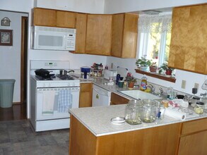 194 May St in Port Orchard, WA - Building Photo - Building Photo