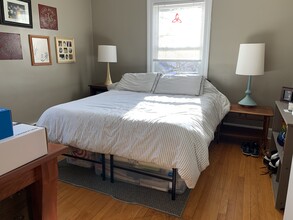 2908 Woodland Ave, Unit 2 in Des Moines, IA - Foto de edificio - Building Photo