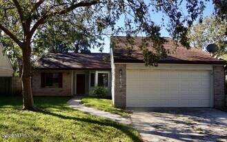 4836 Ashley Manor Way W in Jacksonville, FL - Building Photo