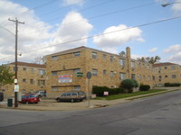 Renaissance Village in Cincinnati, OH - Foto de edificio - Building Photo