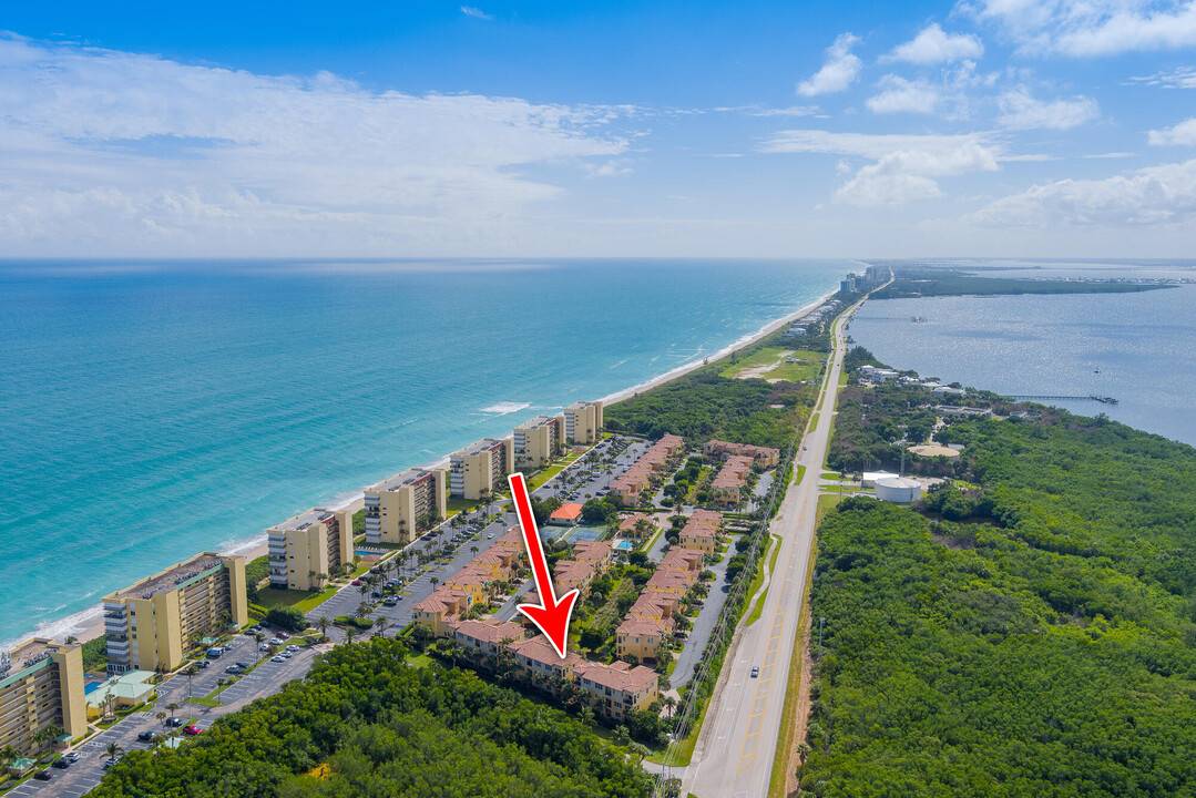 140 Ocean Bay Dr in Jensen Beach, FL - Building Photo