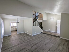 1458 N La Rosa Dr in Tempe, AZ - Building Photo - Building Photo