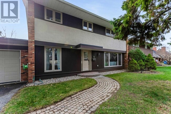 12 Pellan Crescent in Ottawa, ON - Building Photo - Building Photo