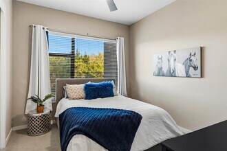 5921 Hiline Rd in Austin, TX - Foto de edificio - Building Photo