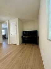 7755 Mango Ave in Fontana, CA - Building Photo - Building Photo