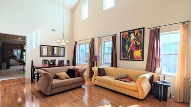 3476 Silverwood Rd in West Sacramento, CA - Foto de edificio - Building Photo