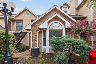 2300 Old Spanish Trl in Houston, TX - Building Photo