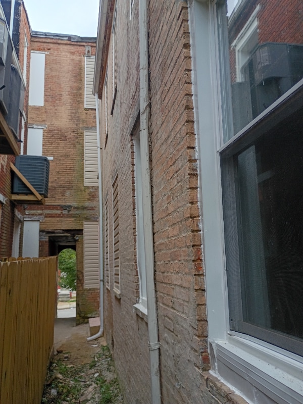 2554 Hollins St in Baltimore, MD - Building Photo - Building Photo
