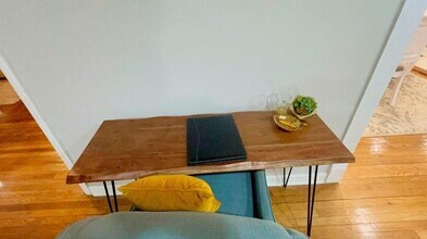 2229 Beecher Cir SW in Atlanta, GA - Building Photo - Building Photo