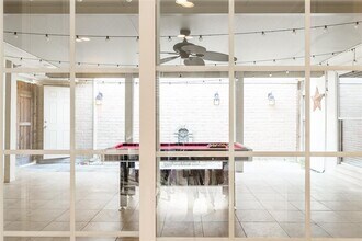 14402 Chevy Chase Dr in Houston, TX - Building Photo - Building Photo