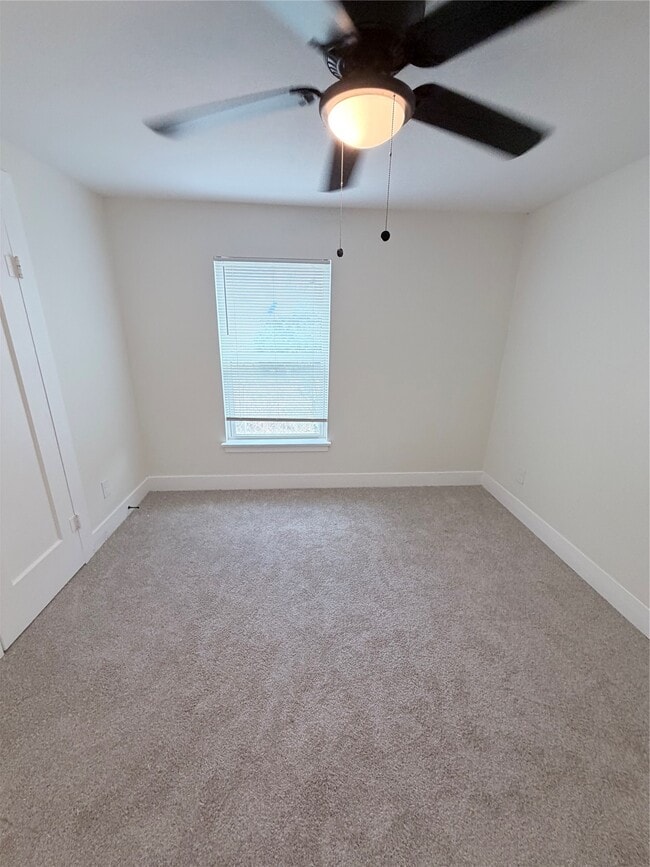 1526 E 32nd 1/2 St