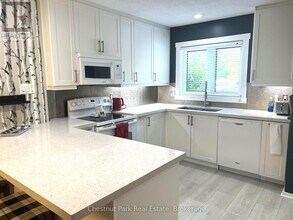 554 Oxbow Crescent in Collingwood, ON - Building Photo - Building Photo