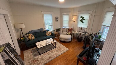 66 Hall Ave in Somerville, MA - Building Photo - Building Photo