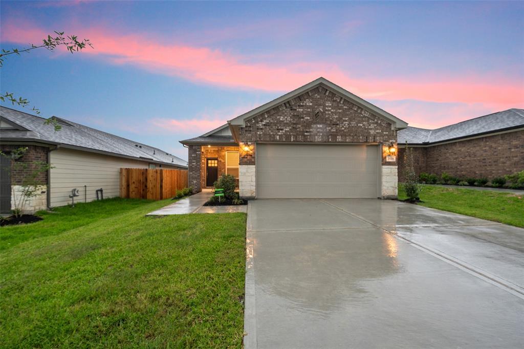 18619 Century Pne Ln in Conroe, TX - Building Photo
