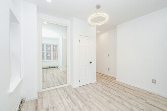 384 Lafayette Ave in Brooklyn, NY - Foto de edificio - Building Photo