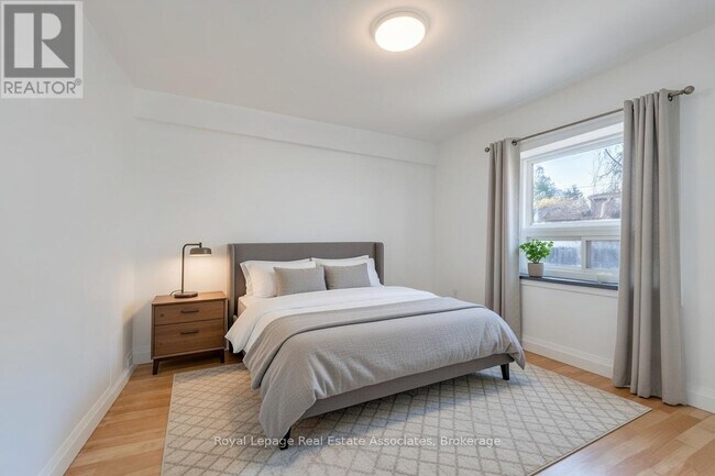 122 Victoria Ave N in Hamilton, ON - Building Photo - Building Photo