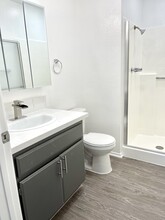 14755 Victory Blvd, Unit 201 in Van Nuys, CA - Building Photo - Building Photo