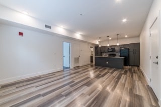 Call for Fall Specials - South Creekside Apartments in Fayetteville, AR - Foto de edificio - Building Photo