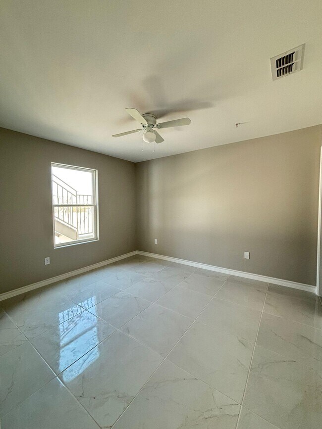 315 Dorel Dr in Laredo, TX - Building Photo - Building Photo