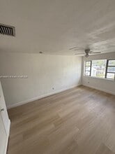 1475 NW 56th St in Miami, FL - Building Photo - Building Photo