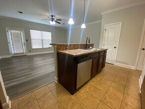 4812 Fountain View Way in Knoxville, TN - Foto de edificio - Building Photo