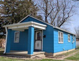 501 School St in Greenfield, IN - Building Photo