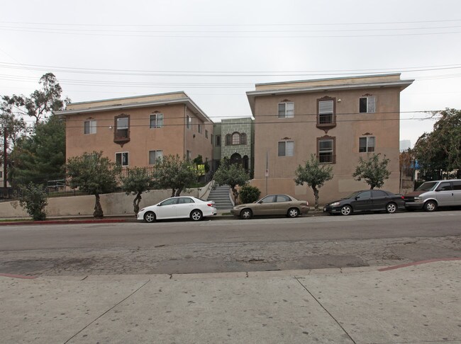 &quot;Loma Lake Apartments&quot;- Loma Lak... in Los Angeles, CA - Building Photo - Building Photo