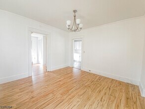 17 Fritz St in Bloomfield, NJ - Building Photo - Building Photo
