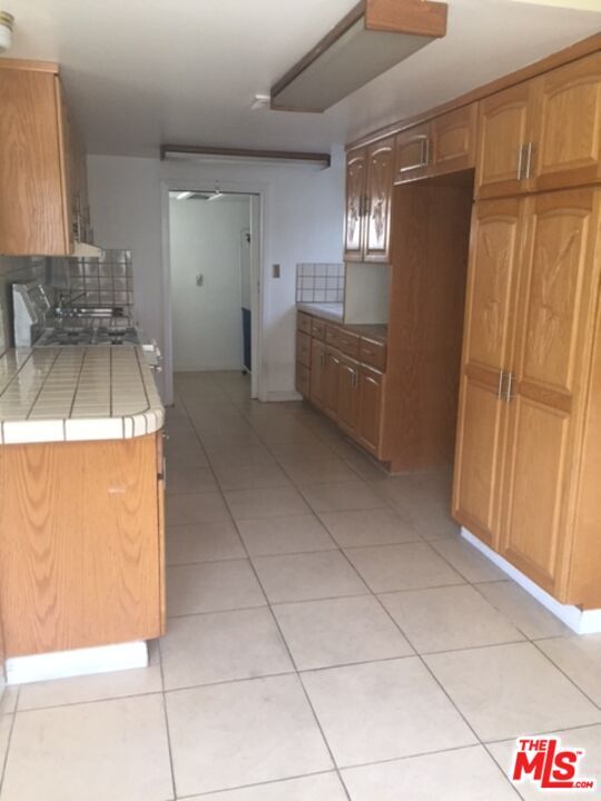 1516 Talmadge St-Unit -Lower unt in Los Angeles, CA - Building Photo - Building Photo