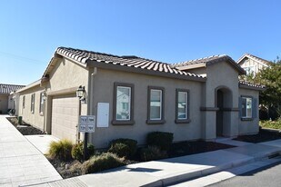 701 Betten St in Los Banos, CA - Building Photo